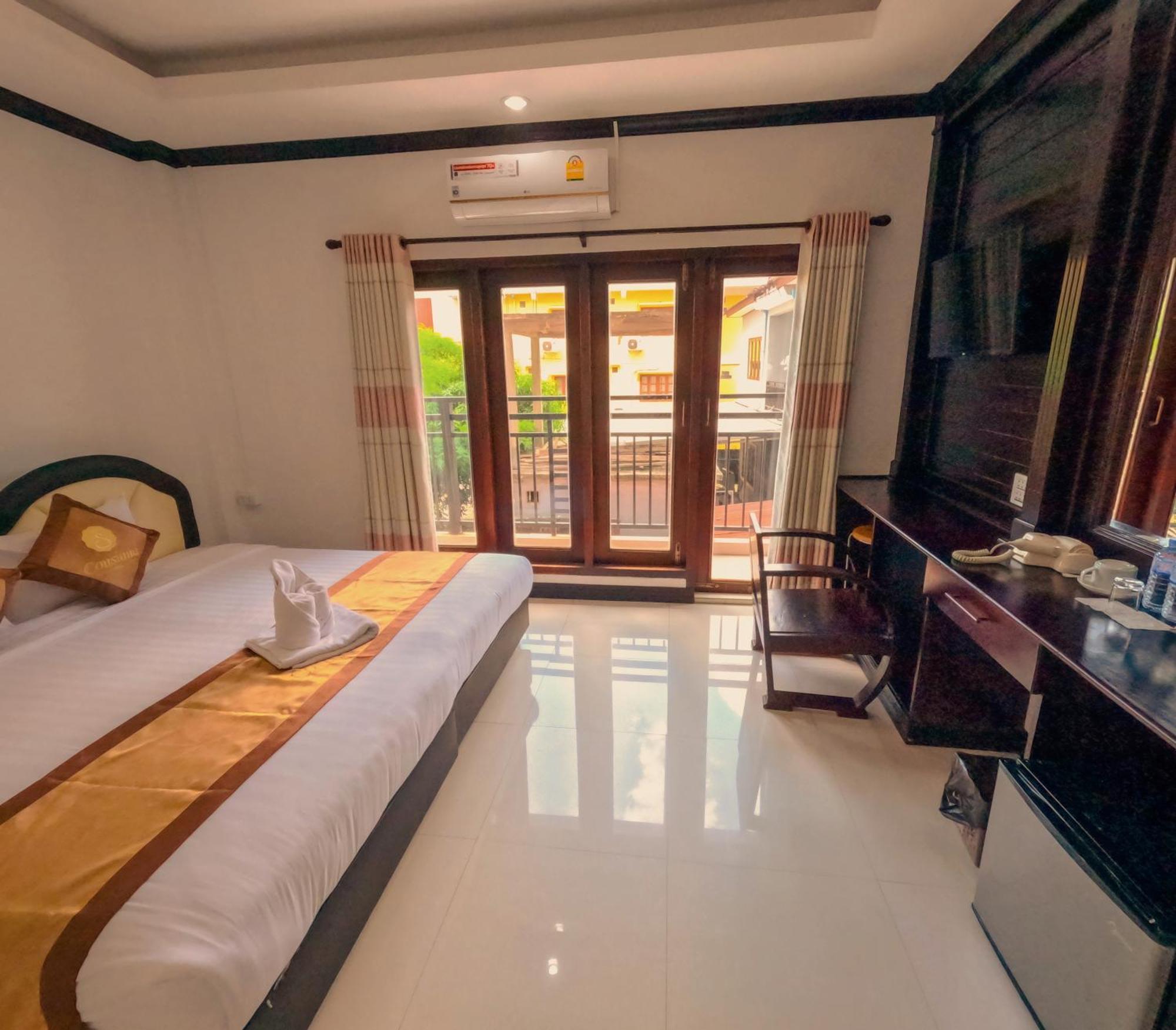 Vang Vieng Consiana Hotel Екстер'єр фото