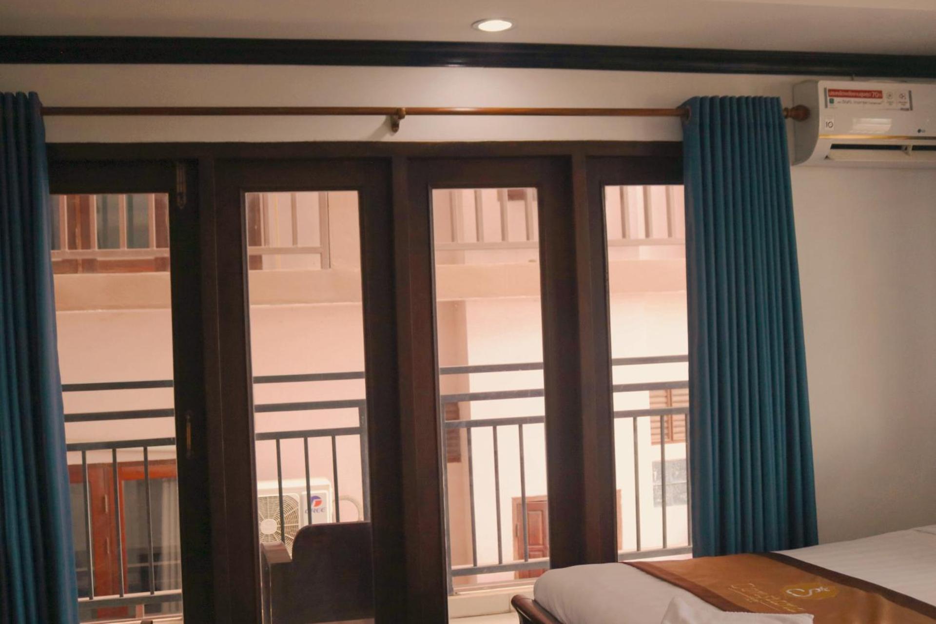Vang Vieng Consiana Hotel Екстер'єр фото