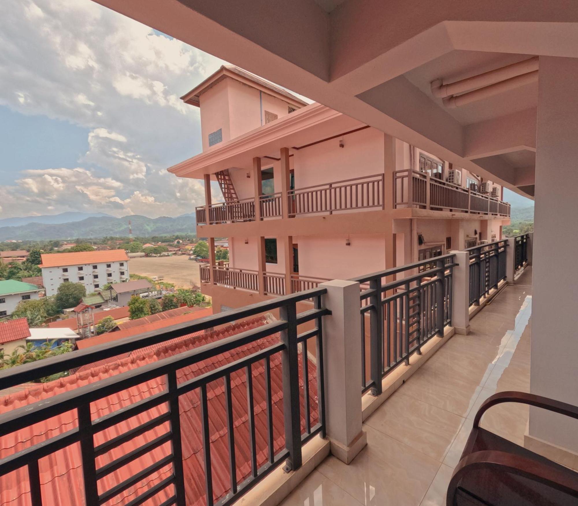 Vang Vieng Consiana Hotel Екстер'єр фото